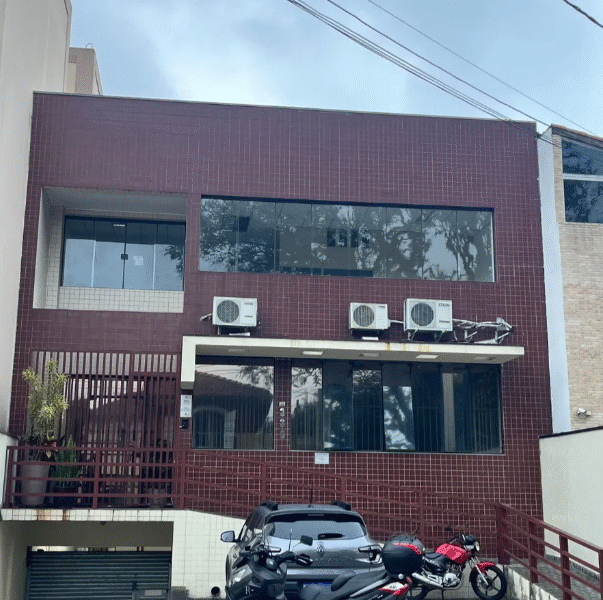 Prédio Comercial Com 709m2, 3 Pavimentos E 3 Vagas Garagem